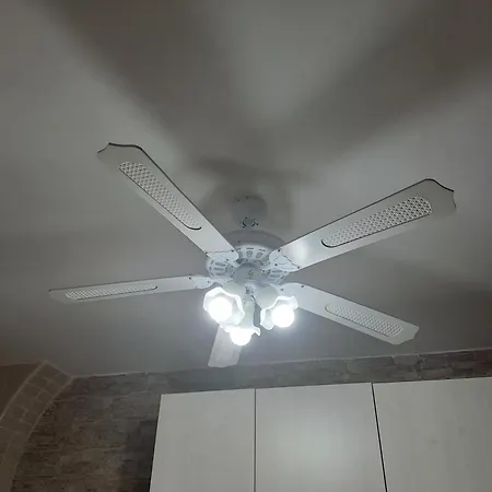 Il Quinto Conte - Vicinanze Policlinico לינה וארוחת בוקר בארי