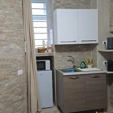 Il Quinto Conte - Vicinanze Policlinico Bed & Breakfast 3*