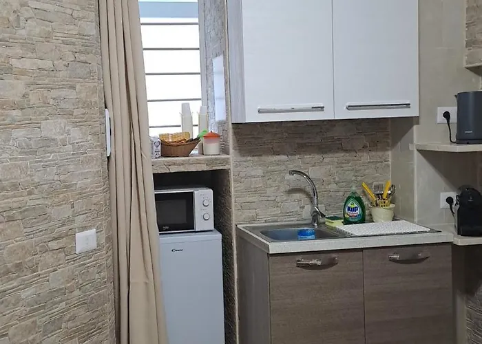 Il Quinto Conte - Vicinanze Policlinico Отель типа 