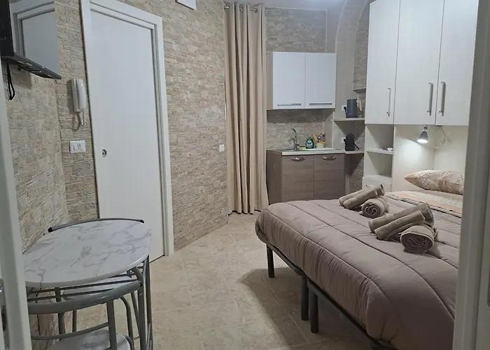 Il Quinto Conte - Vicinanze Policlinico Отель типа 